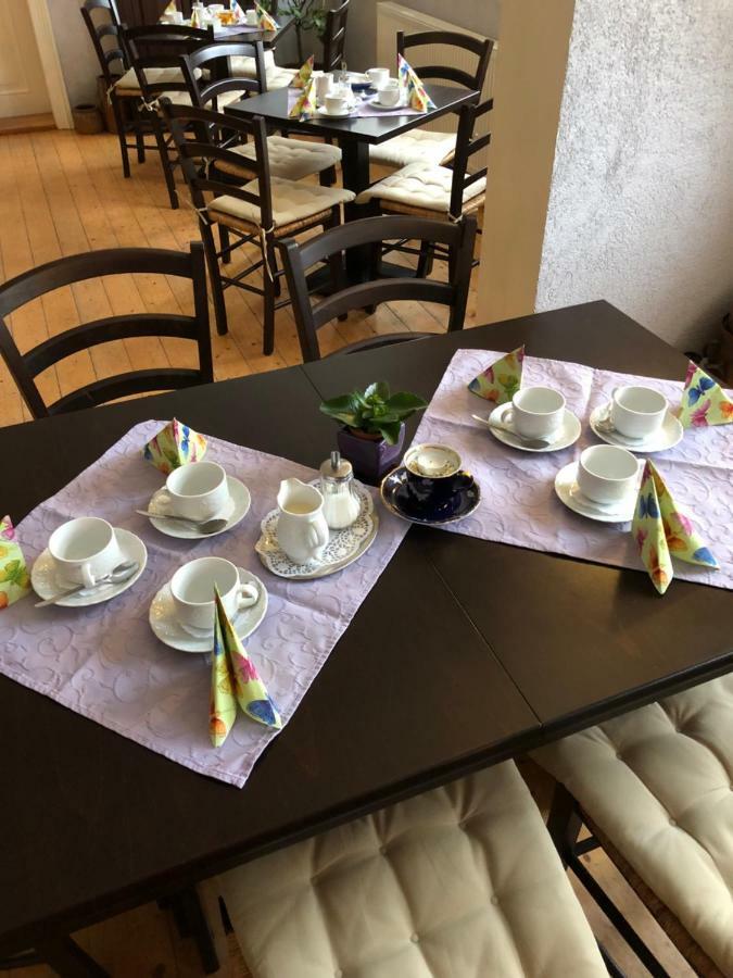 Alte Schule Cafe Und Pension Drehna Ngoại thất bức ảnh